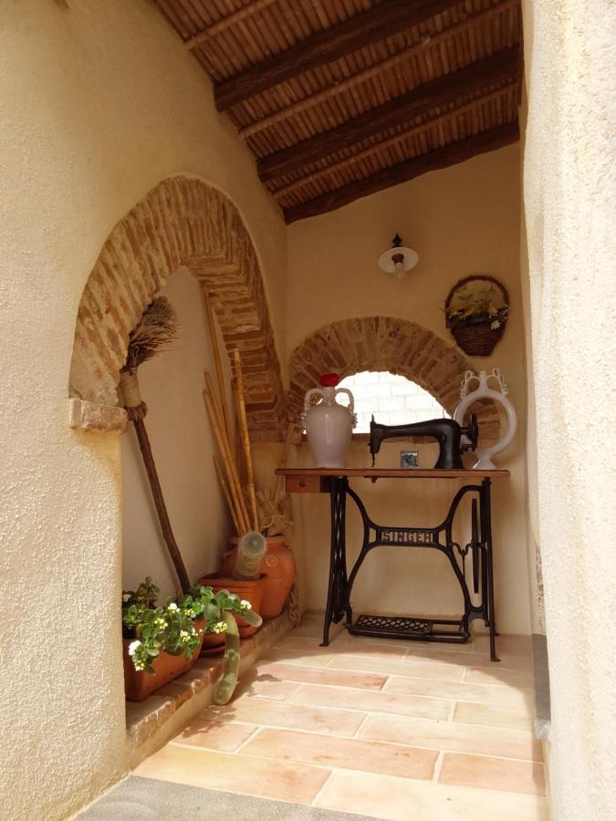 B&B Sa Prama Галтеллі Екстер'єр фото